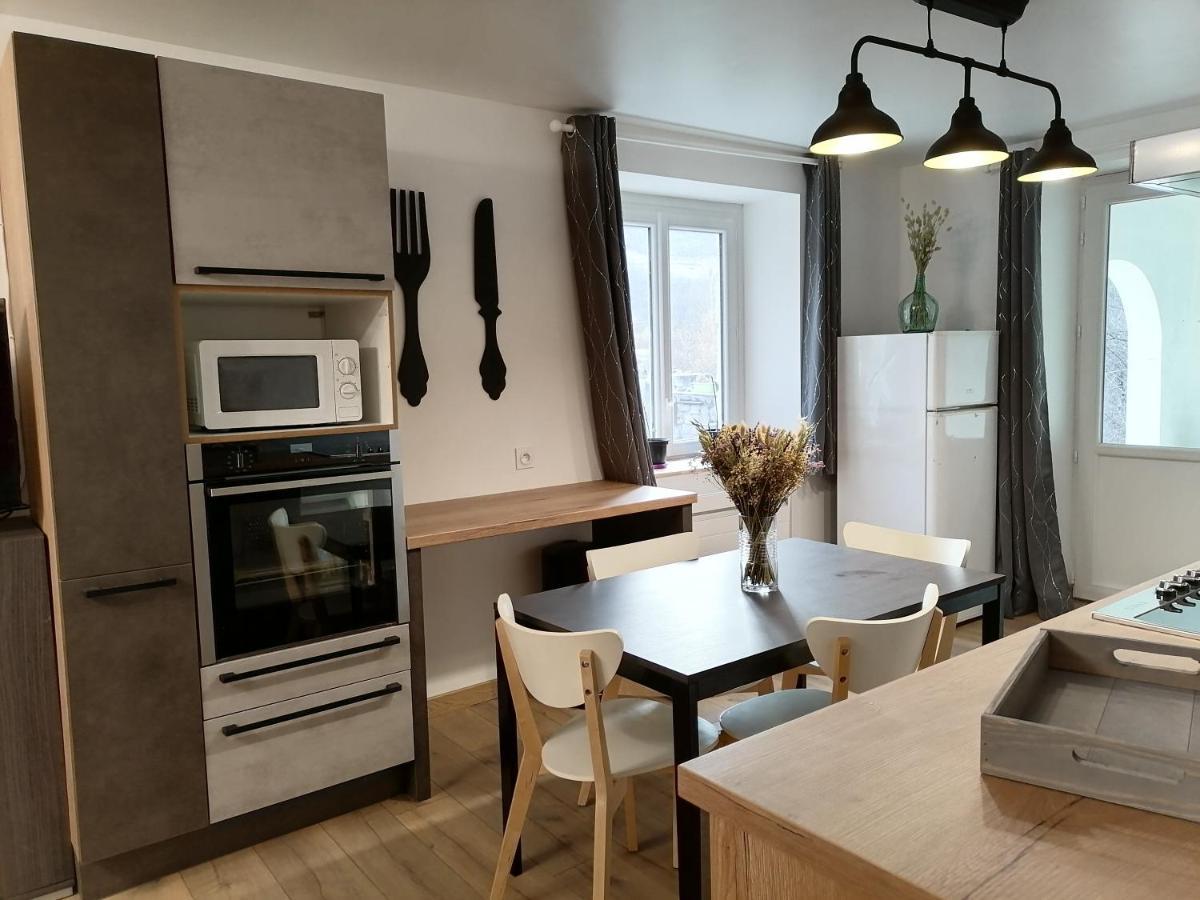 Aux D'Estaing Croises, Gite De Montagne Accessible A Tous Luaran gambar