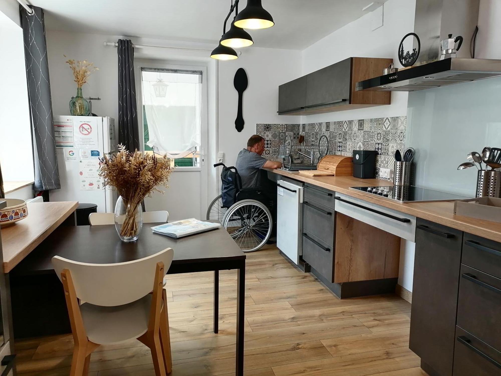 Aux D'Estaing Croises, Gite De Montagne Accessible A Tous Luaran gambar