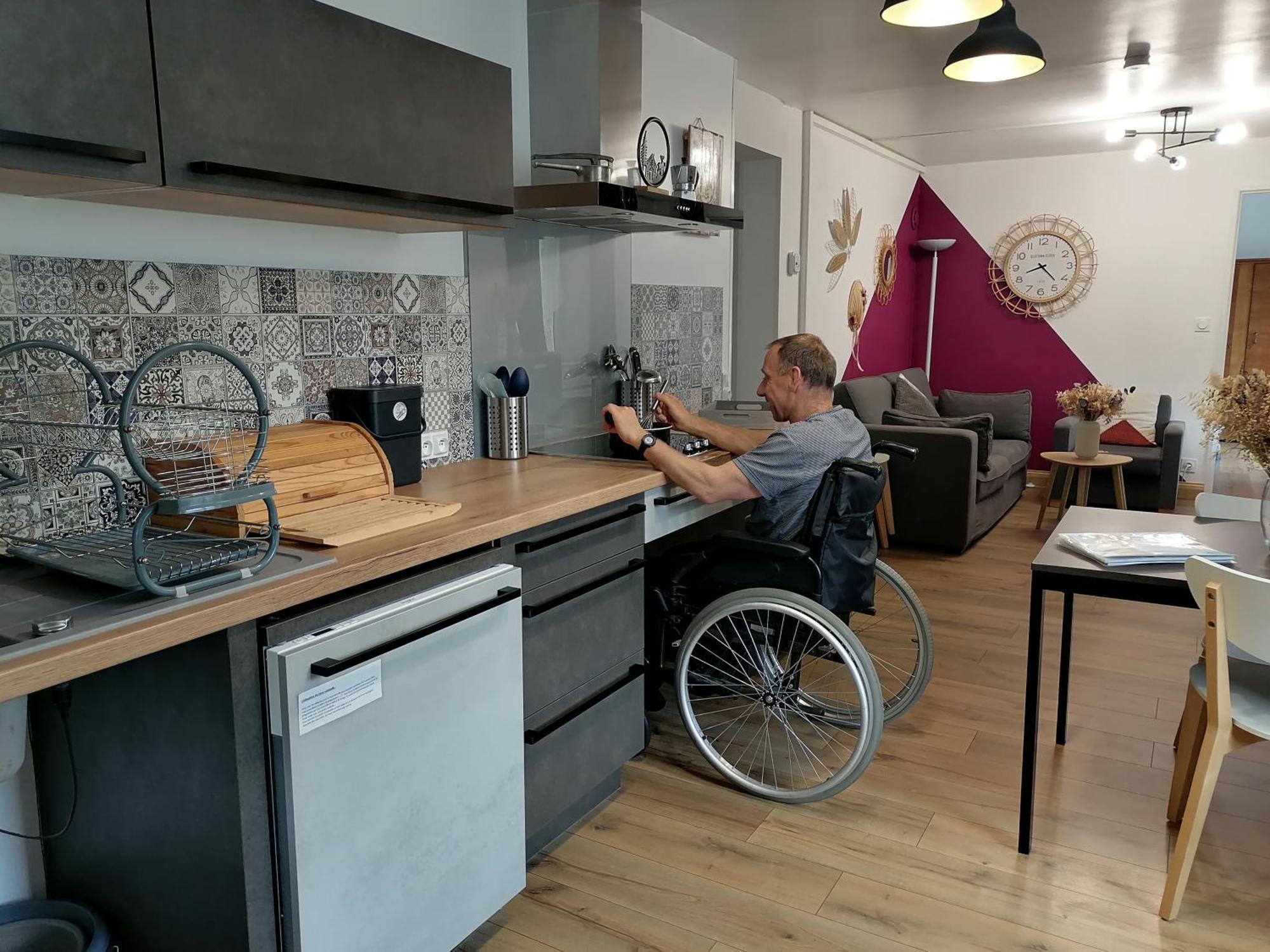 Aux D'Estaing Croises, Gite De Montagne Accessible A Tous Luaran gambar